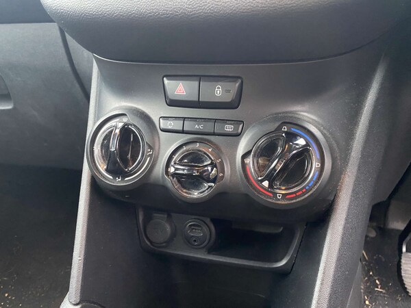 Used Peugeot 208 2013 for sale - 76280325: Photo 18