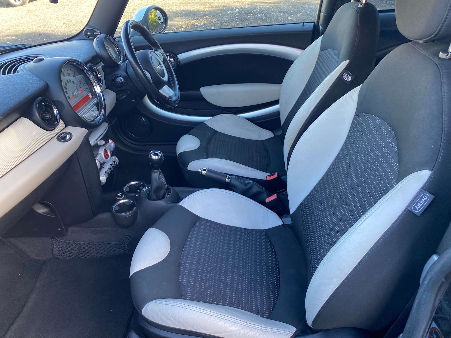 Used MINI Hatch 2009 for sale - 76343740: Photo 14