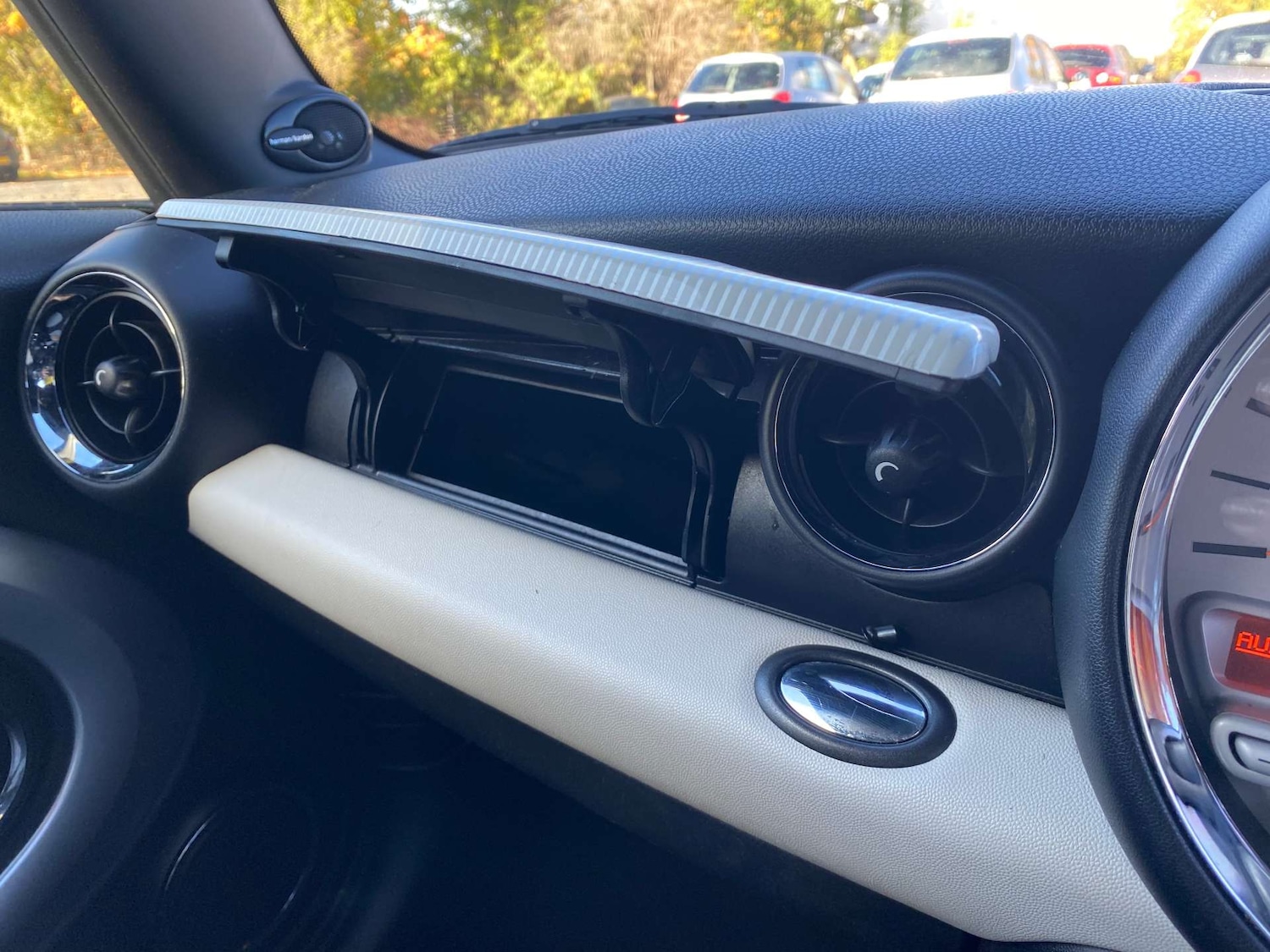 Used MINI Hatch 2009 for sale - 76343740: Photo 18