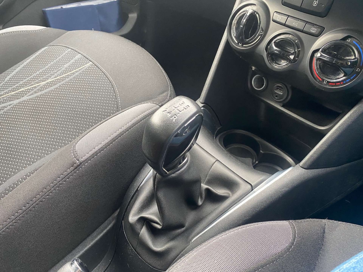 Used Peugeot 208 2014 for sale - 76333094: Photo 16