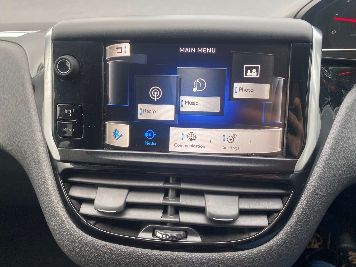 Used Peugeot 208 2014 for sale - 76333094: Photo 18