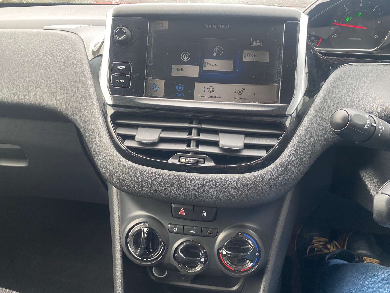 Used Peugeot 208 2014 for sale - 76333094: Photo 19