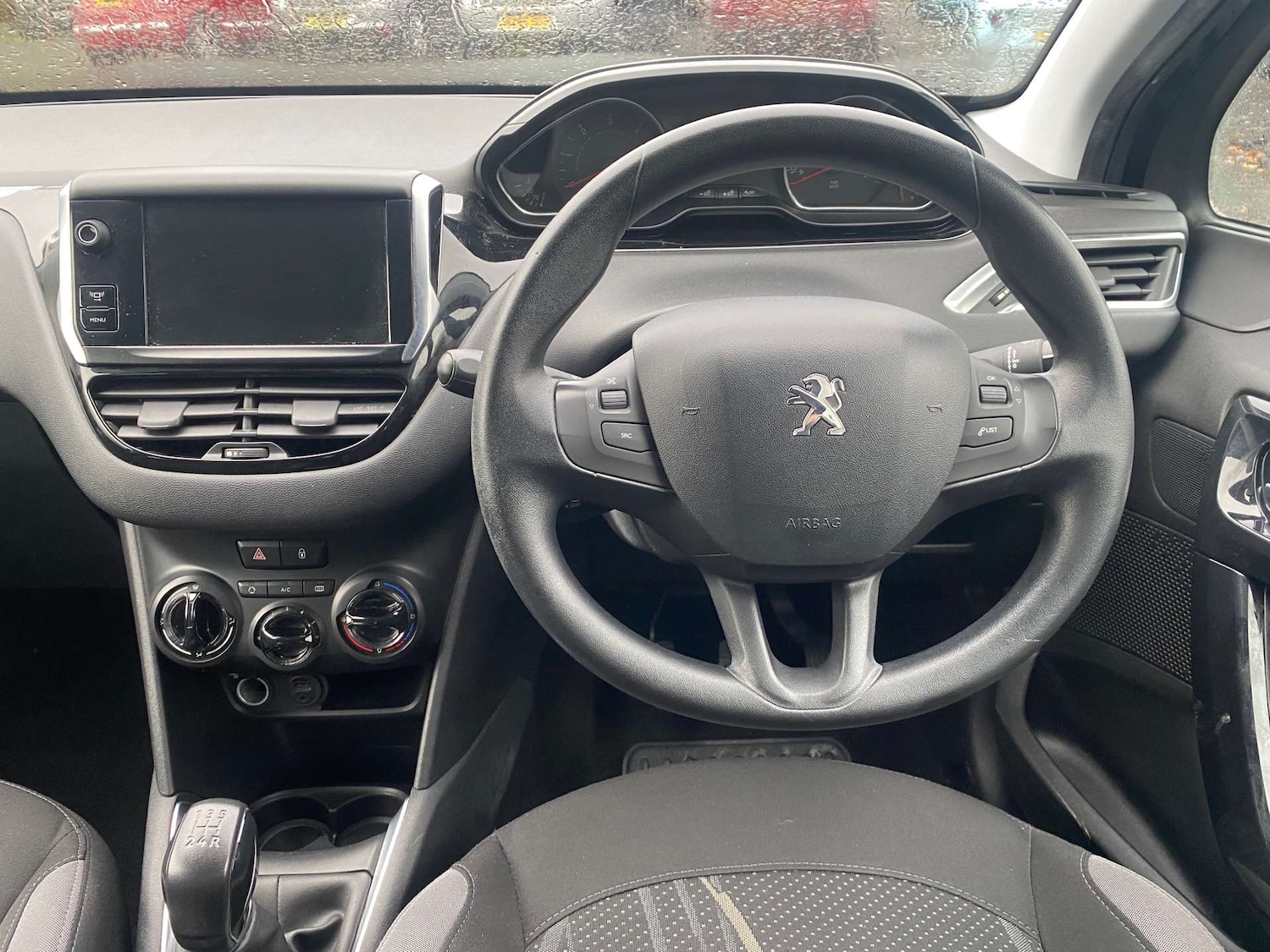 Used Peugeot 208 2014 for sale - 76333094: Photo 22