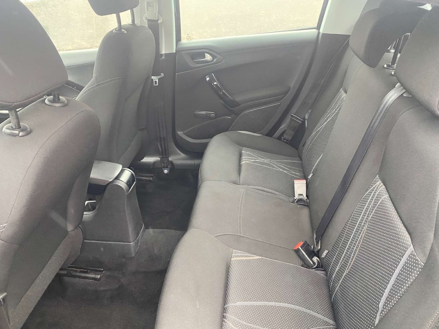 Used Peugeot 208 2014 for sale - 76333094: Photo 24