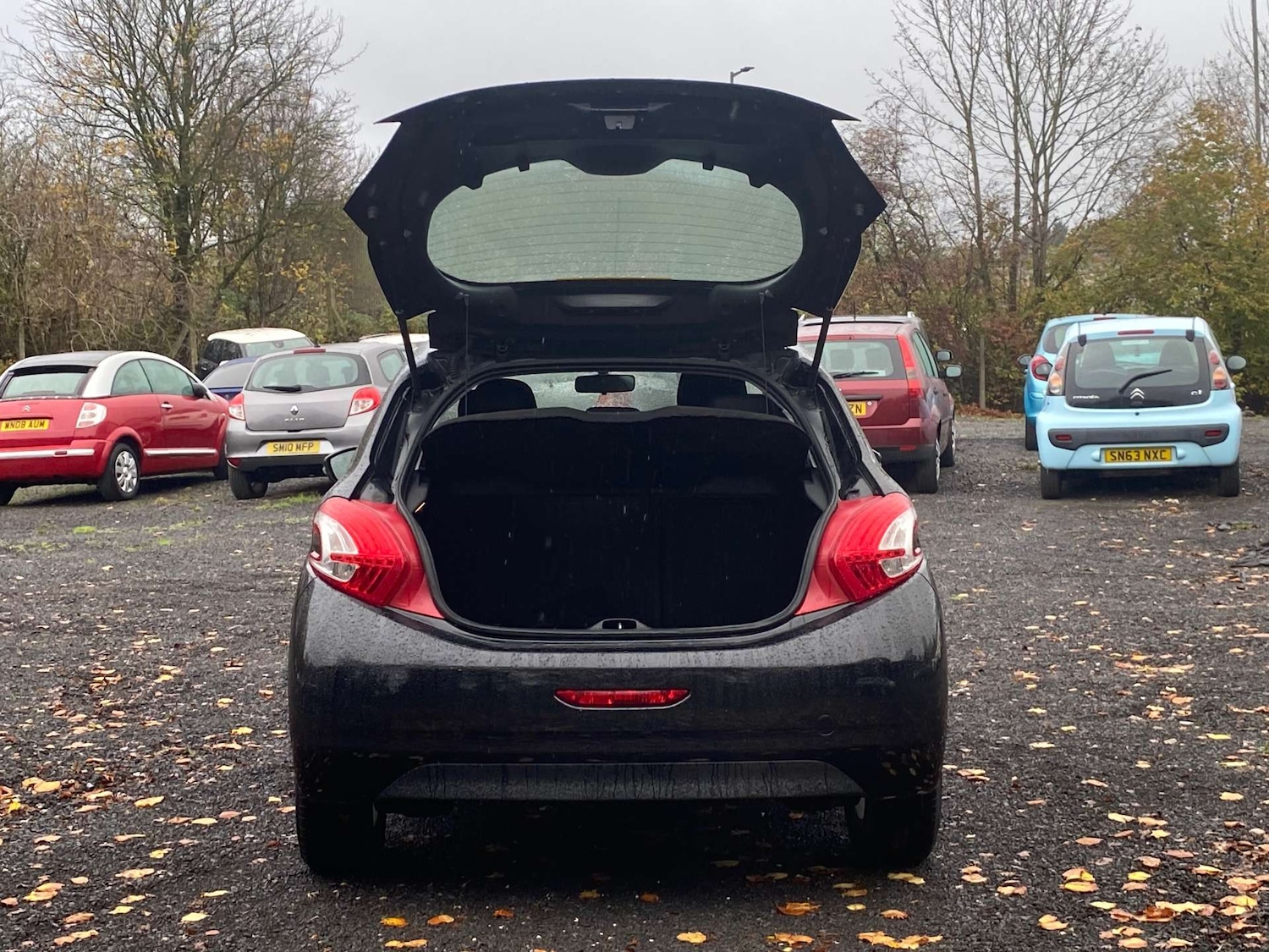 Used Peugeot 208 2014 for sale - 76333094: Photo 9