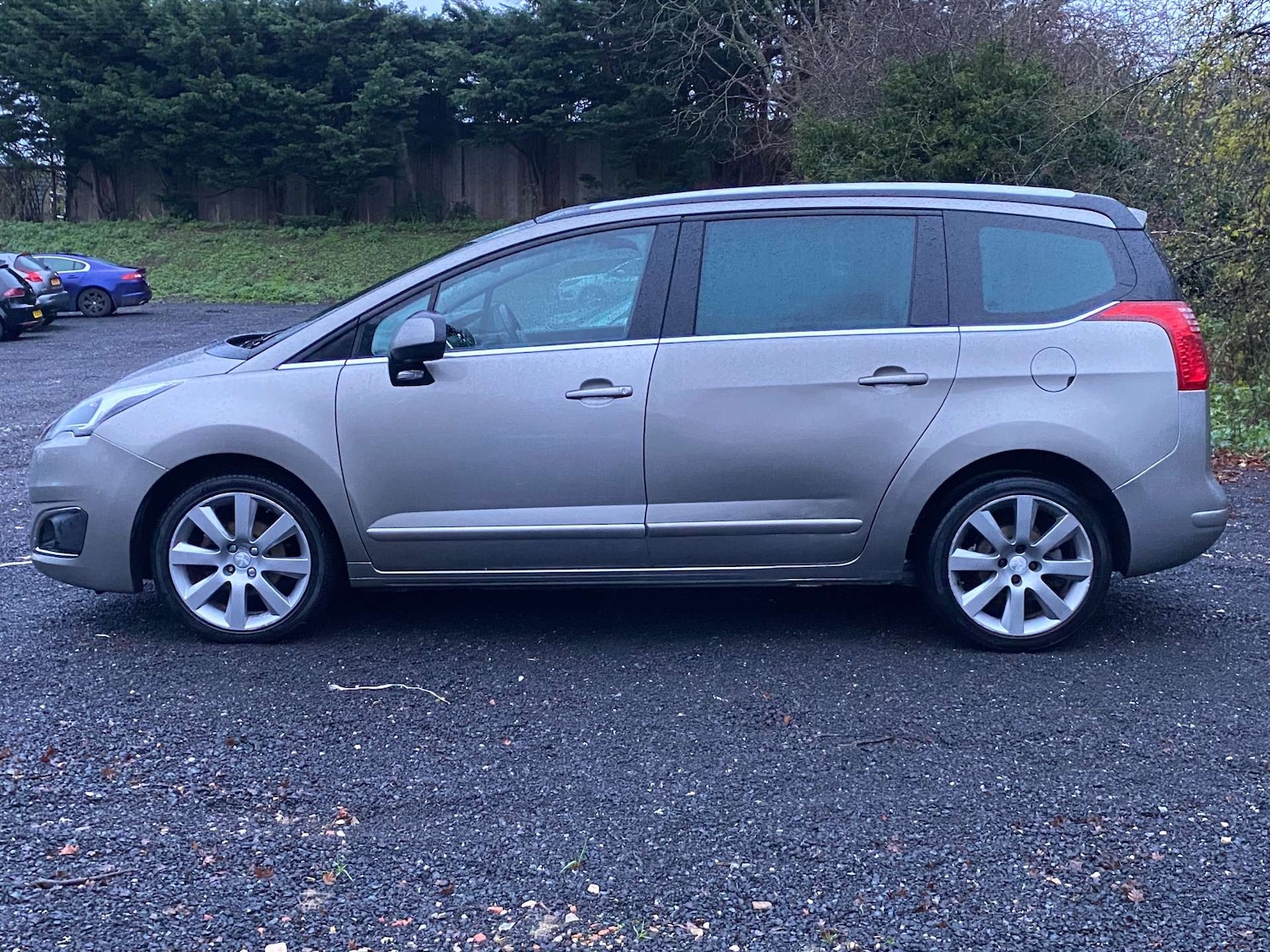 Used Peugeot 5008 2015 for sale - 76751446: Photo 4