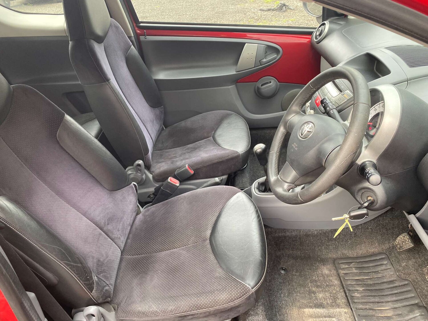 Used Toyota AYGO 2011 for sale - 78031092: Photo 13