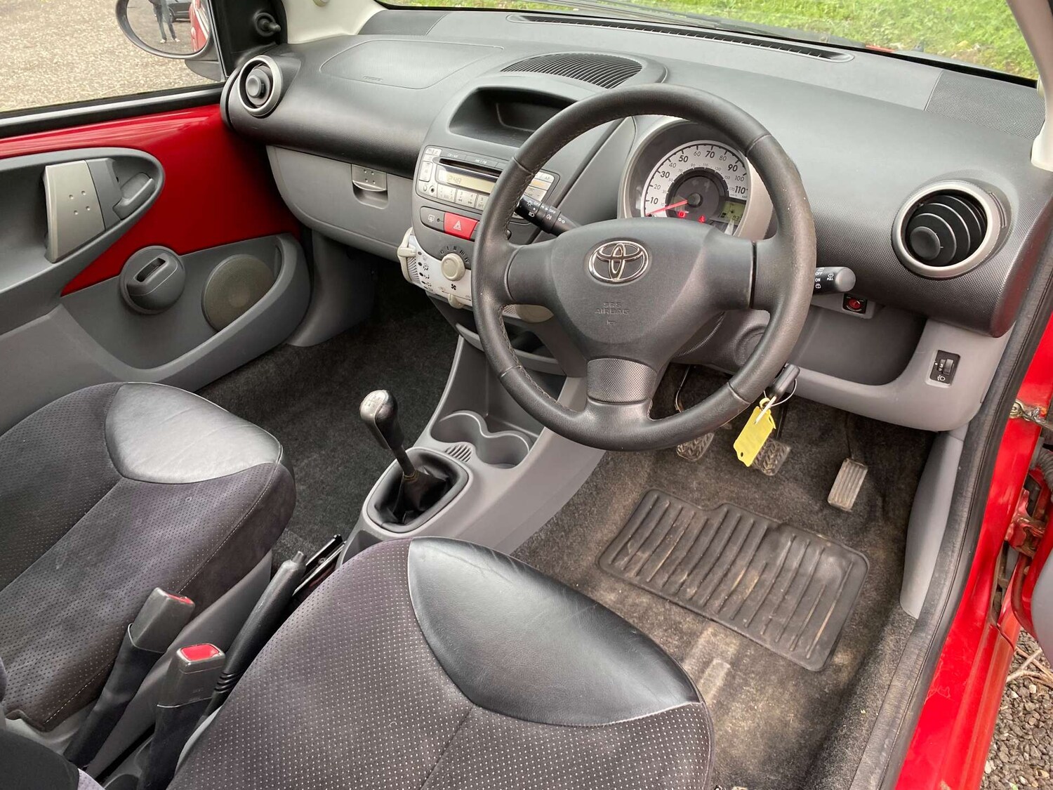 Used Toyota AYGO 2011 for sale - 78031092: Photo 14