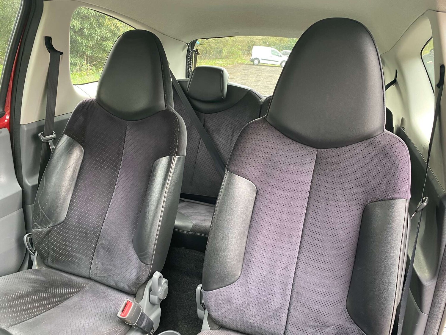 Used Toyota AYGO 2011 for sale - 78031092: Photo 15