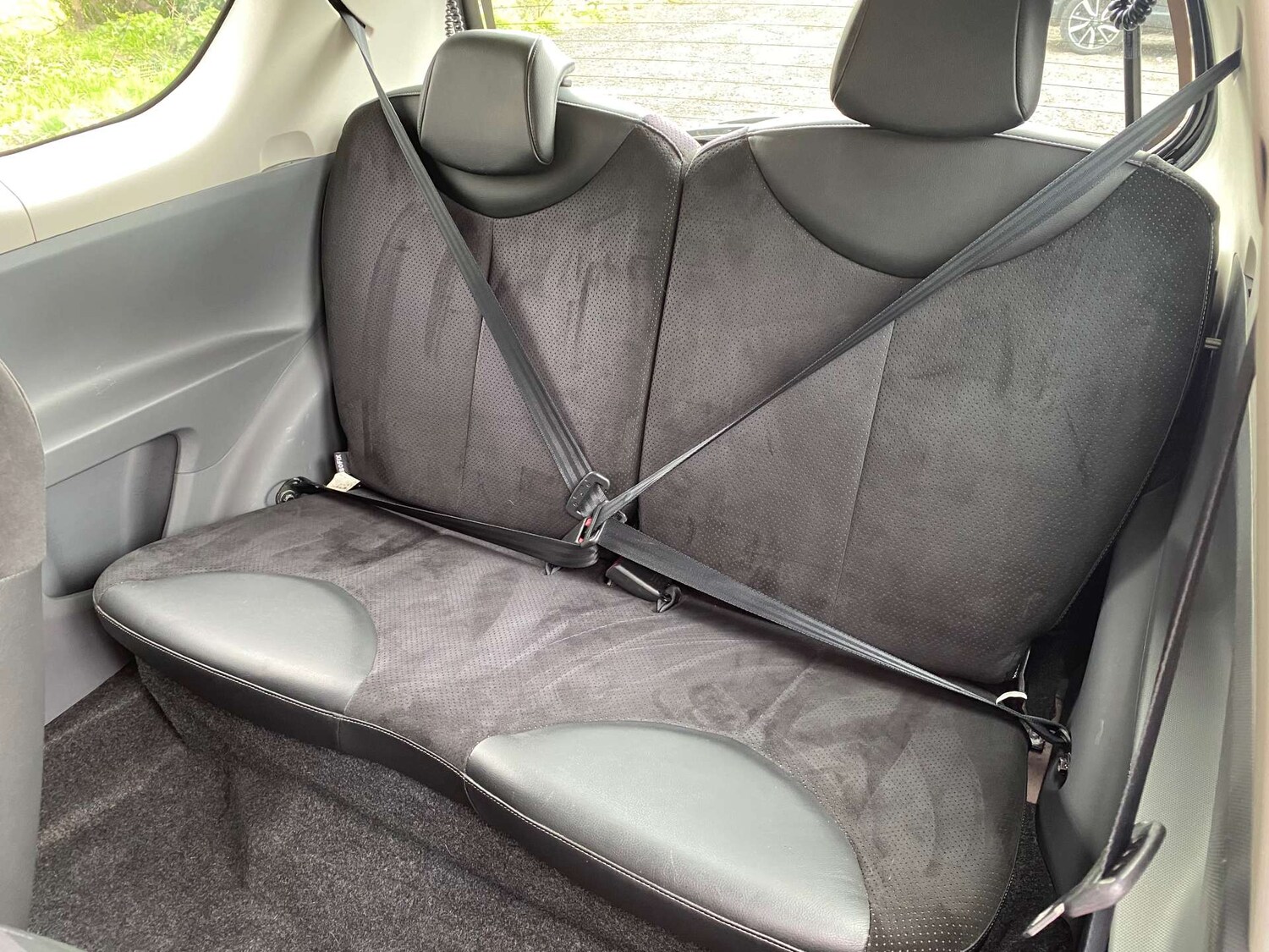 Used Toyota AYGO 2011 for sale - 78031092: Photo 23