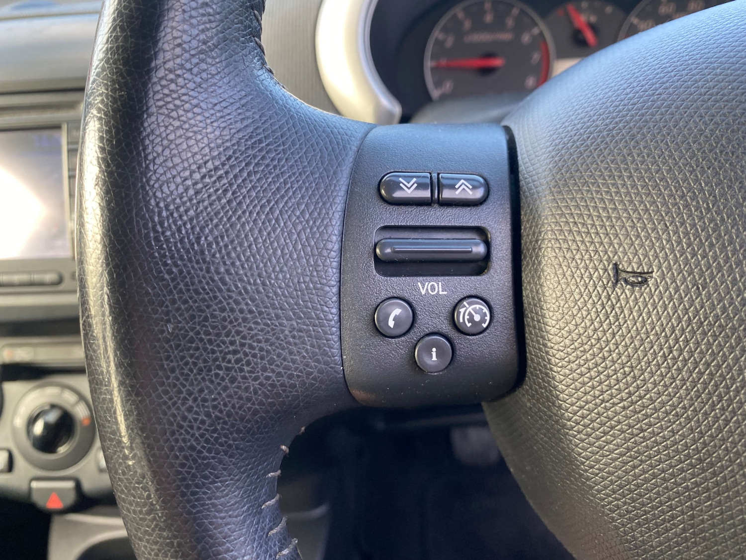 Used Nissan Micra 2009 for sale - 77234079: Photo 18