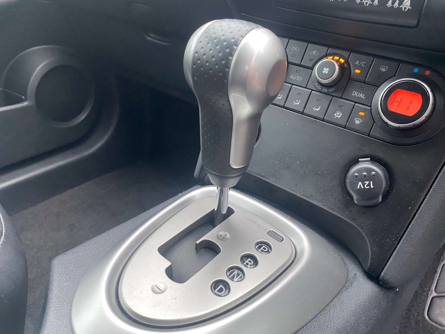 Used Nissan Qashqai 2010 for sale - 76544277: Photo 25