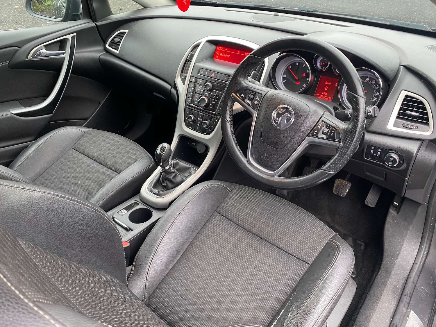 Used Vauxhall Astra 2011 for sale - 77492535: Photo 13