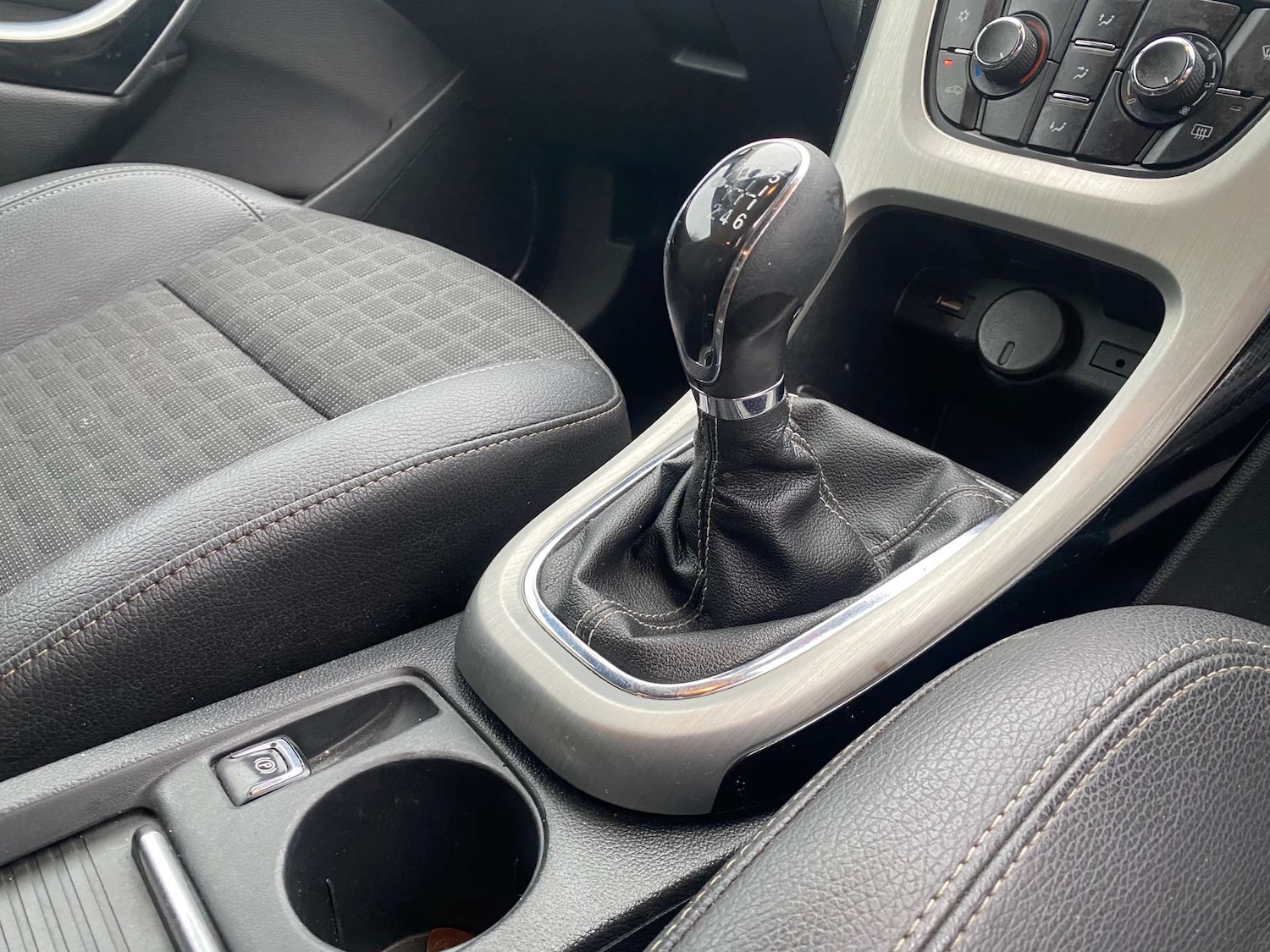 Used Vauxhall Astra 2011 for sale - 77492535: Photo 14