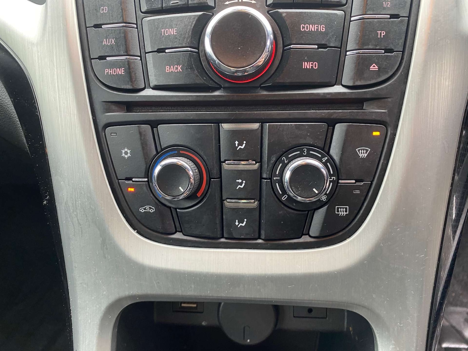 Used Vauxhall Astra 2011 for sale - 77492535: Photo 26