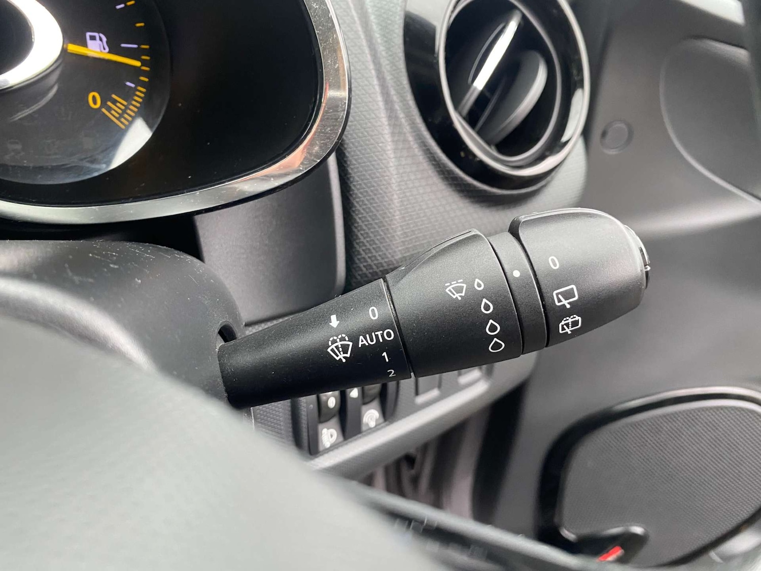 Used Renault Clio 2014 for sale - 77476428: Photo 18