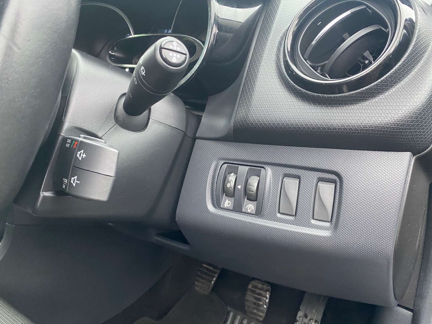 Used Renault Clio 2014 for sale - 77476428: Photo 22