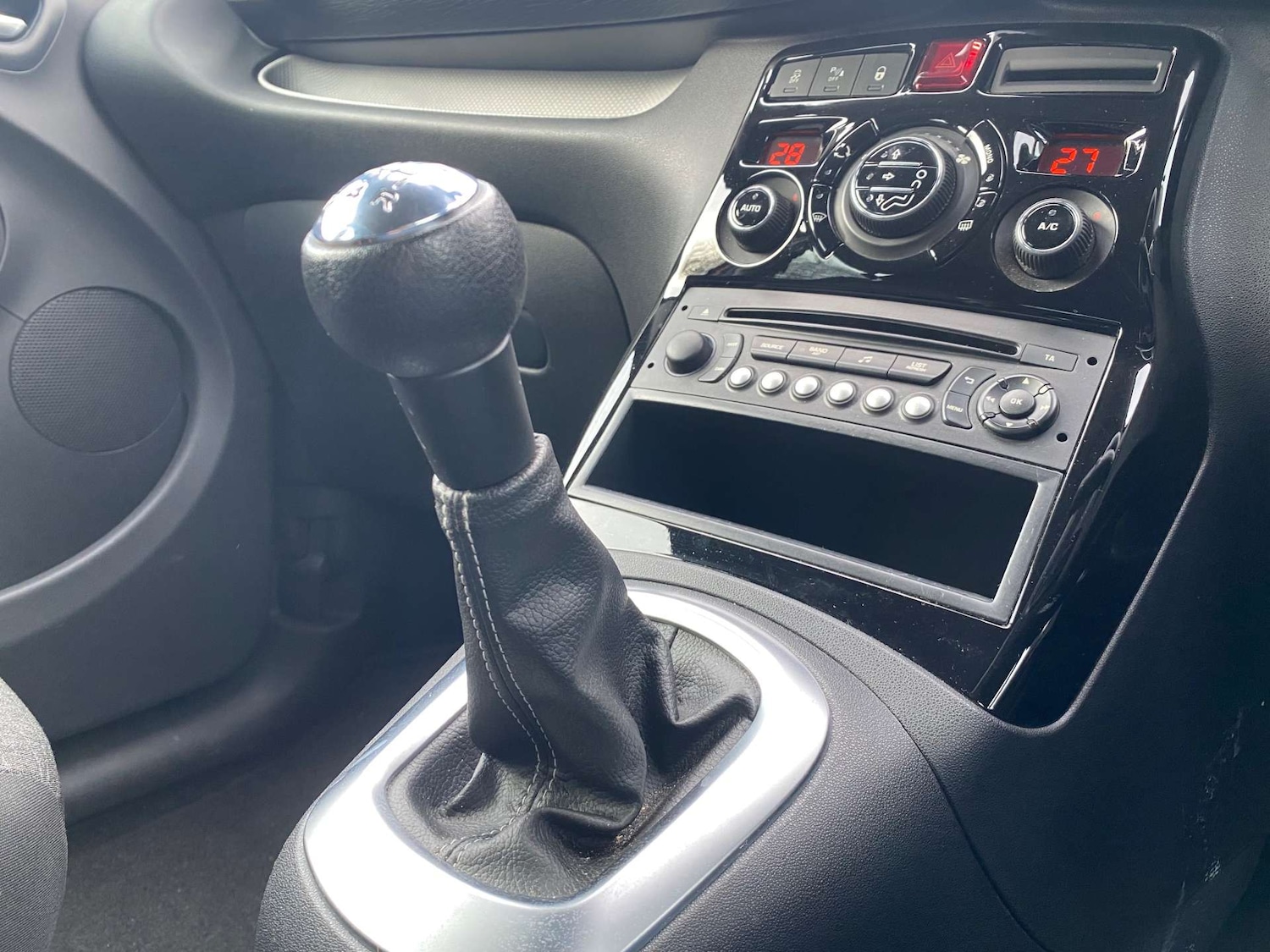 Used Citroen C3 Picasso 2016 for sale - 76971043: Photo 16