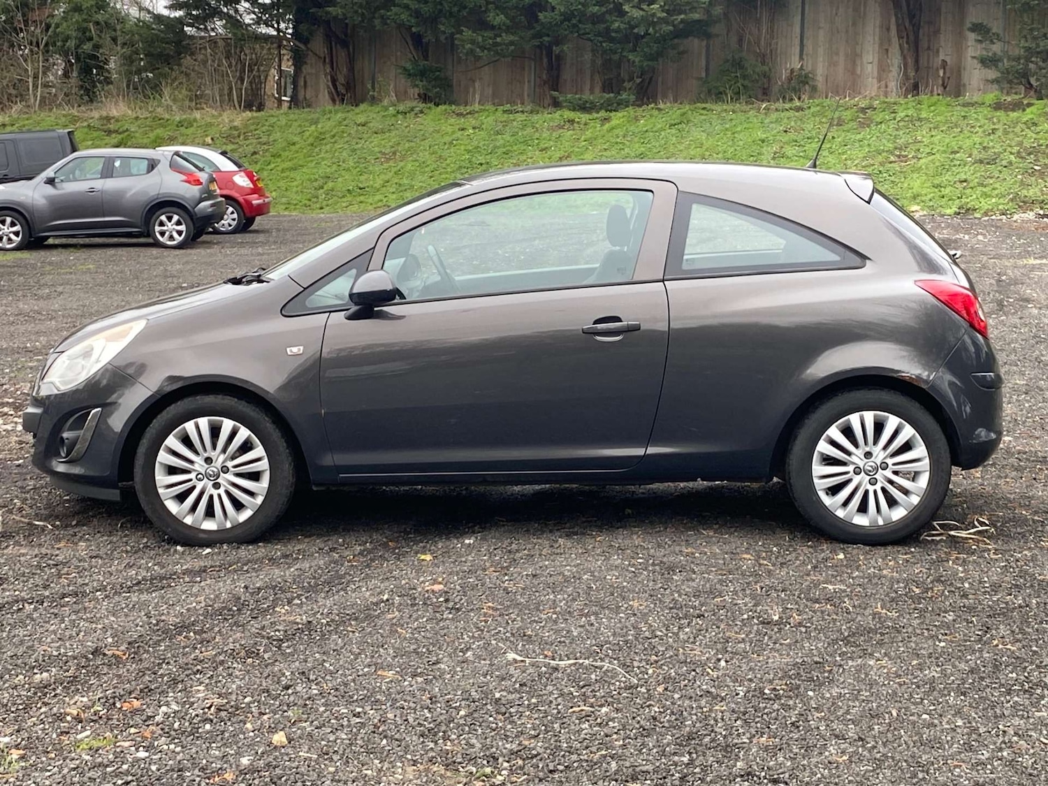 Used Vauxhall Corsa 2013 for sale - 77780987: Photo 4