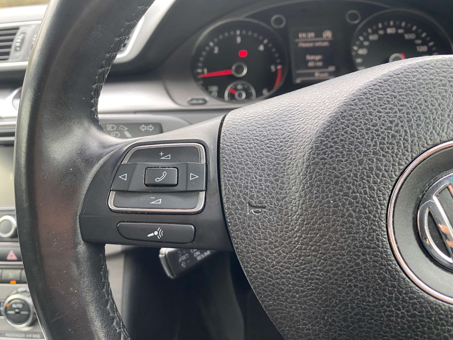 Used Volkswagen Passat 2012 for sale - 76491016: Photo 22