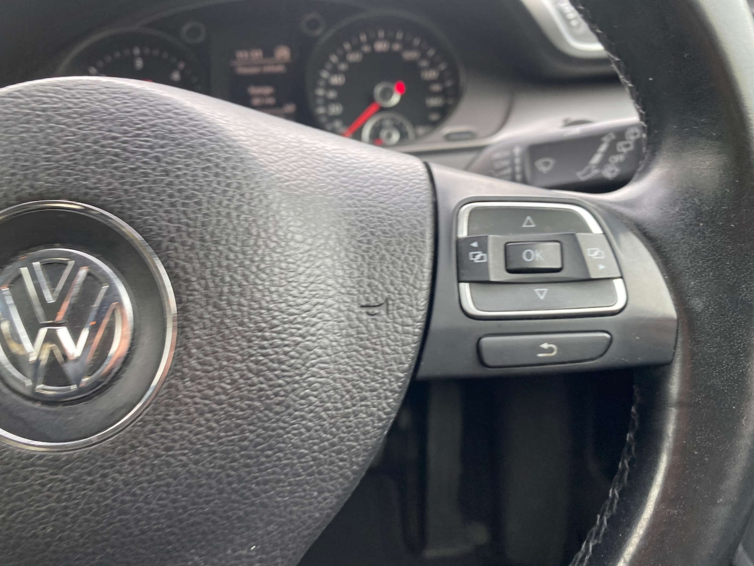 Used Volkswagen Passat 2012 for sale - 76491016: Photo 23