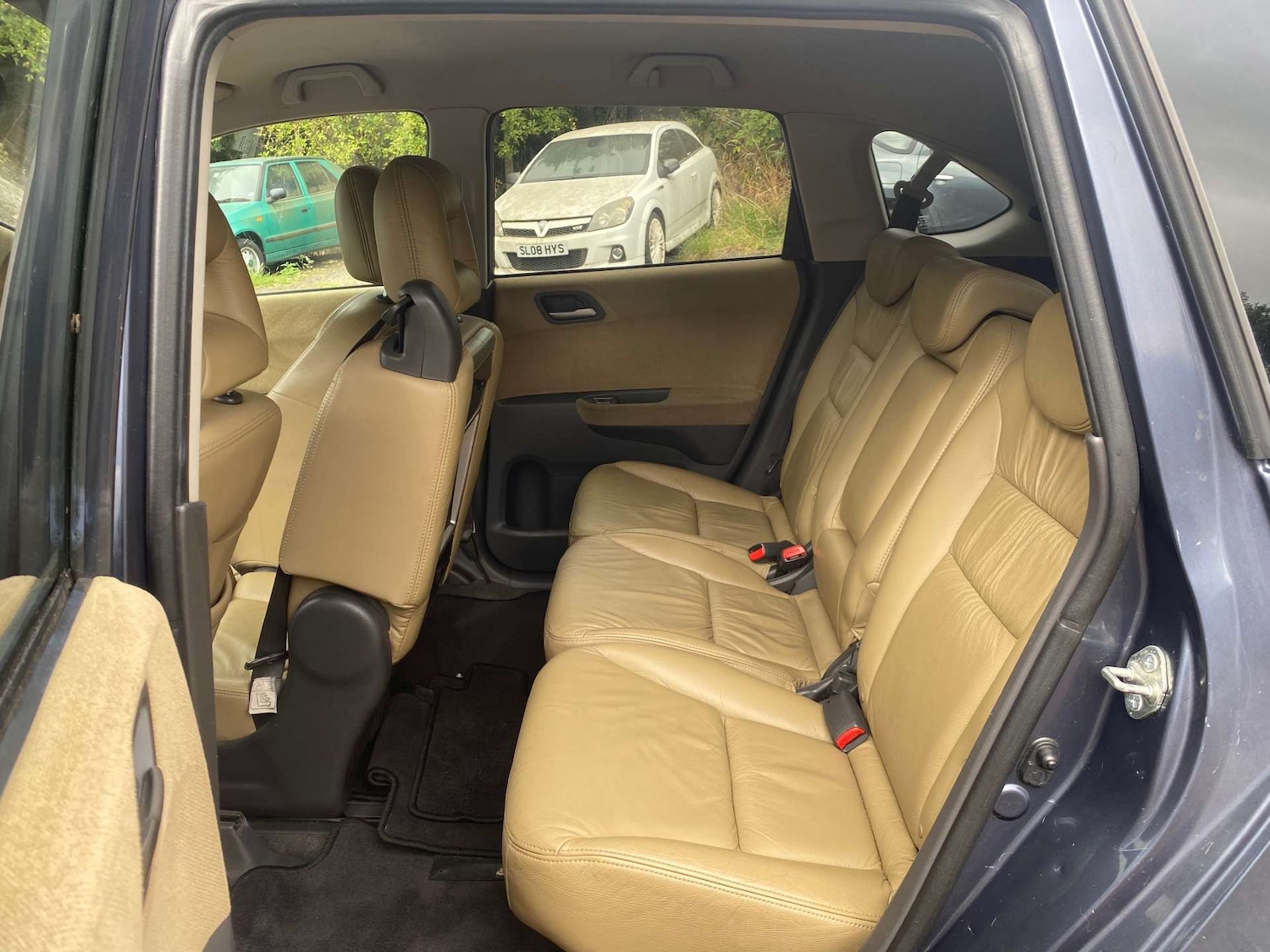 Used Honda FR-V 2008 for sale - 77235349: Photo 32