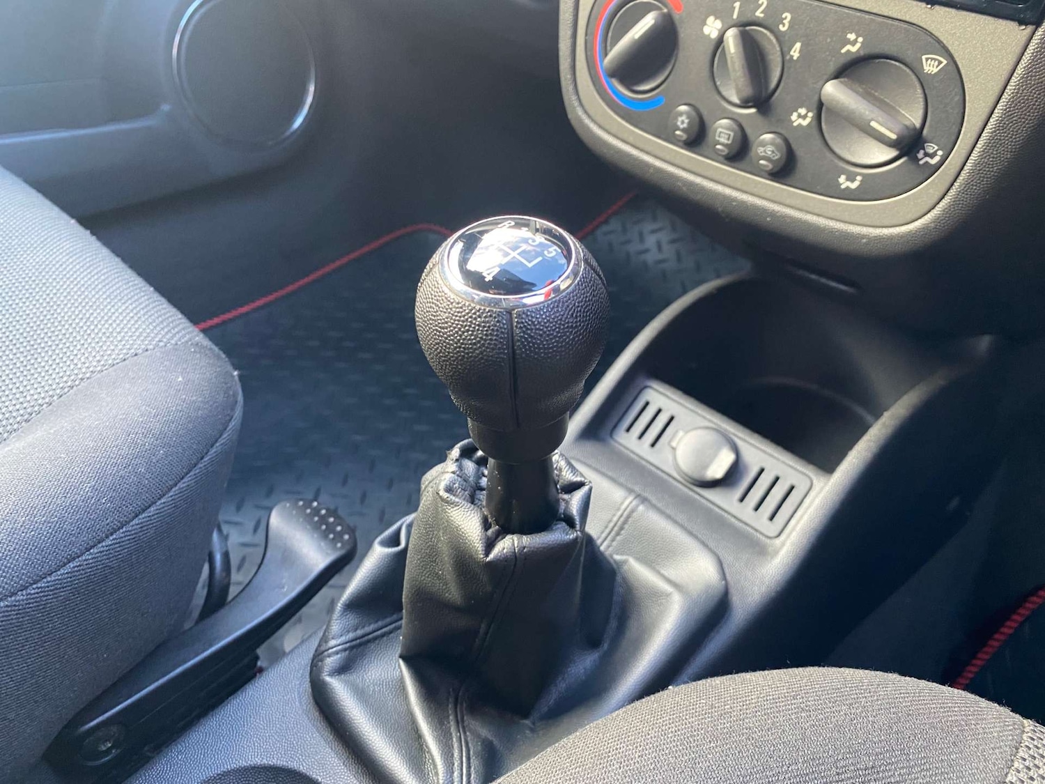 Used Vauxhall Tigra 2007 for sale - 77355518: Photo 17