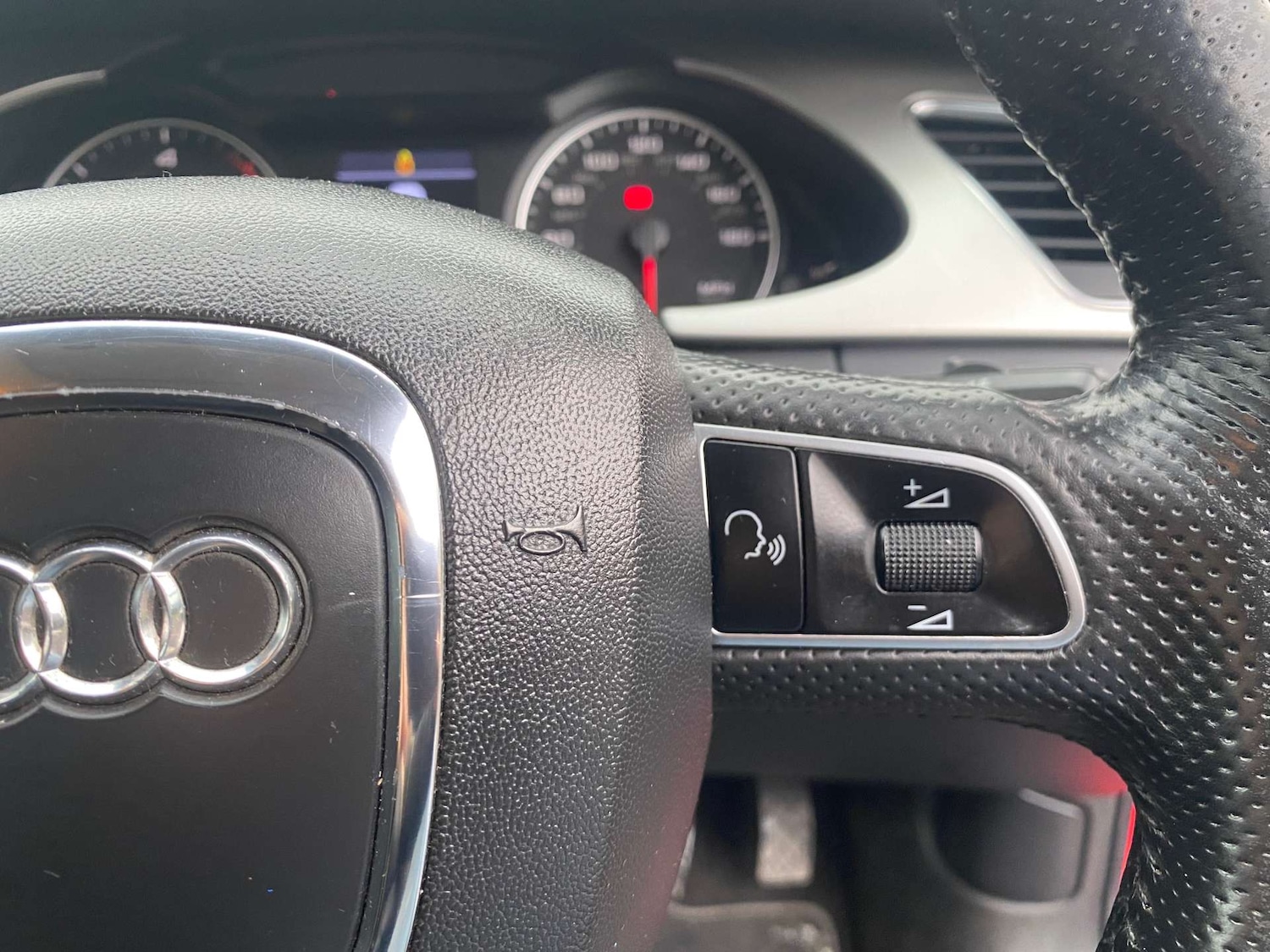 Used Audi A4 2009 for sale - 77025220: Photo 19