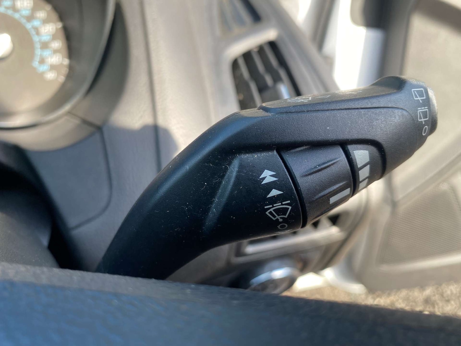 Used Ford Focus 2011 for sale - 77937320: Photo 23