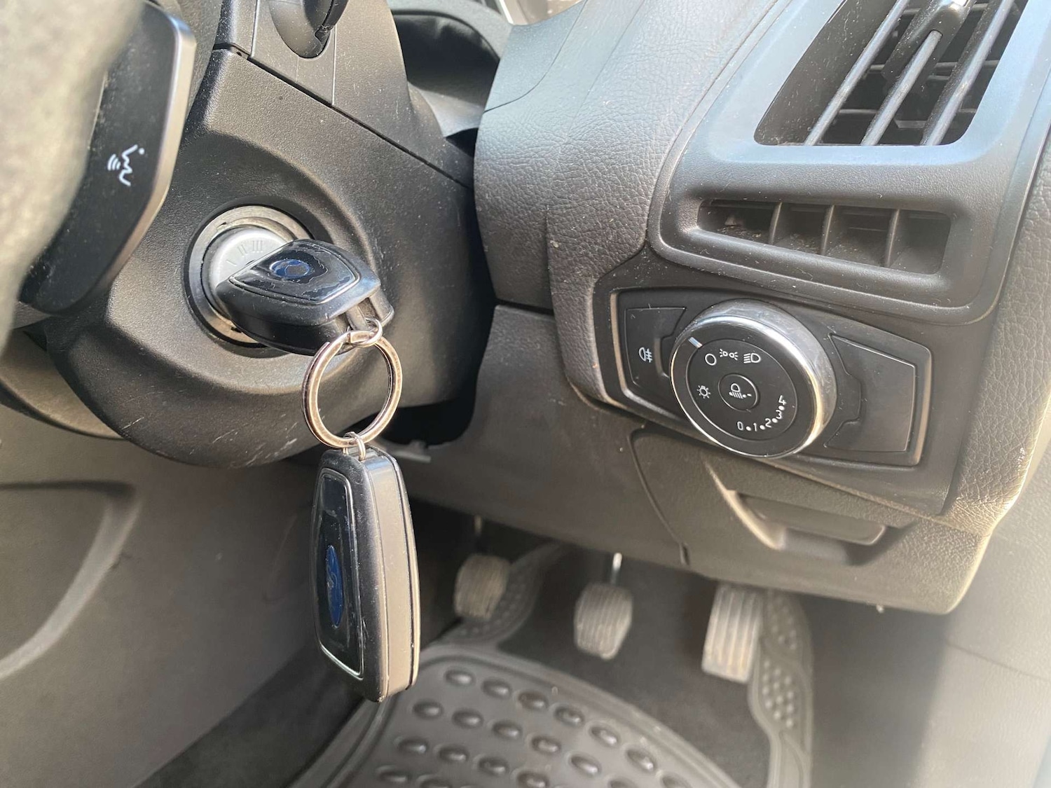 Used Ford Focus 2011 for sale - 77937320: Photo 27