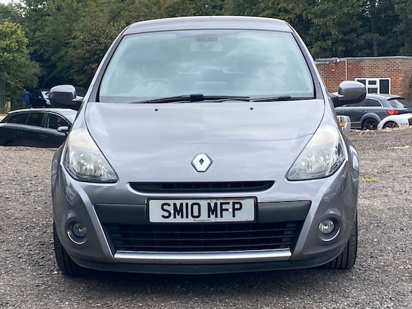 Used Renault Clio 2010 for sale - 75716850: Photo 2