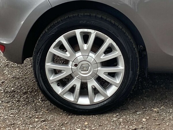 Used Renault Clio 2010 for sale - 75716850: Photo 33