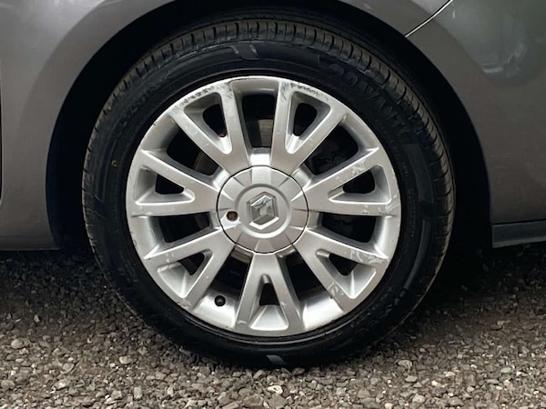 Used Renault Clio 2010 for sale - 75716850: Photo 34