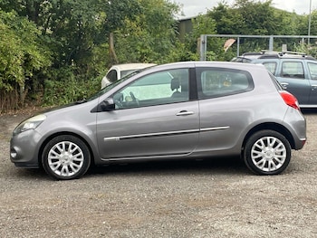 Used Renault Clio 2010 for sale - 75716850: Photo