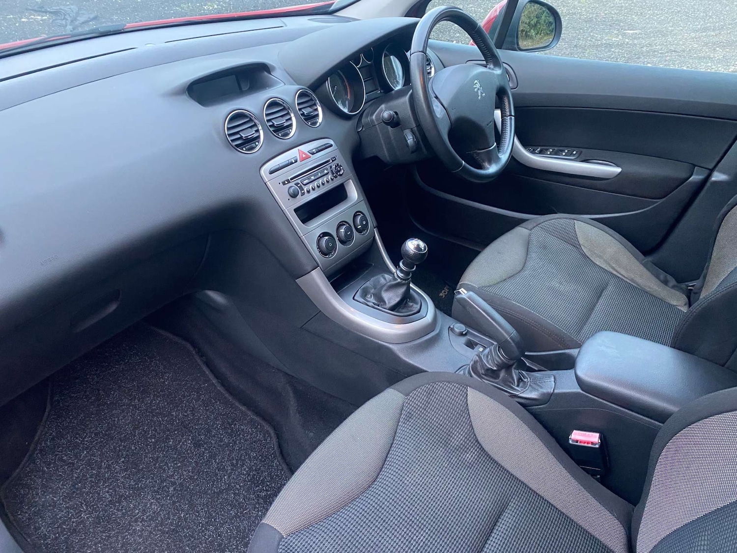 Used Peugeot 308 2011 for sale - 77262794: Photo 15