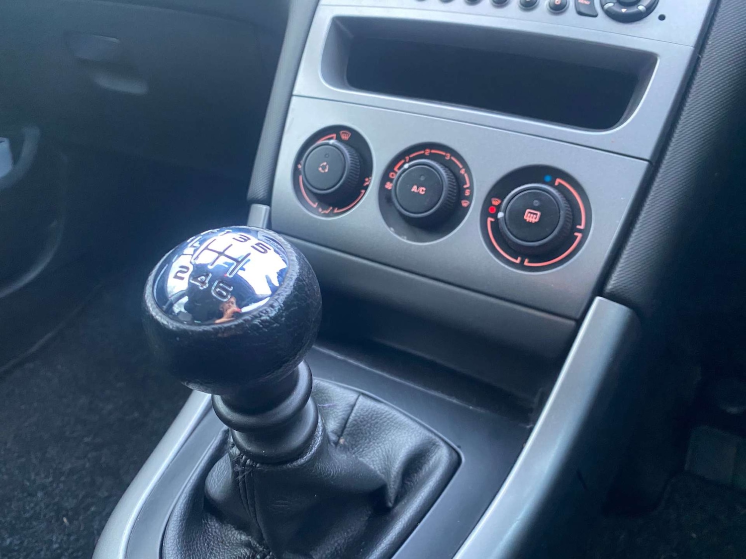 Used Peugeot 308 2011 for sale - 77262794: Photo 25