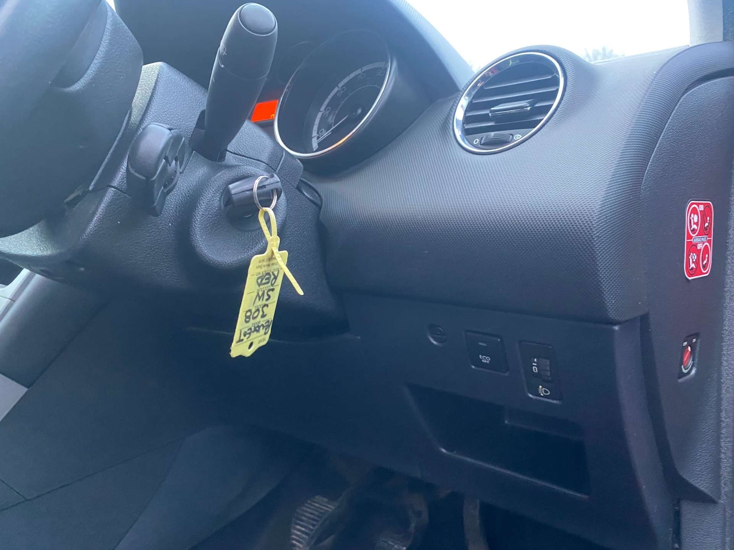 Used Peugeot 308 2011 for sale - 77262794: Photo 29