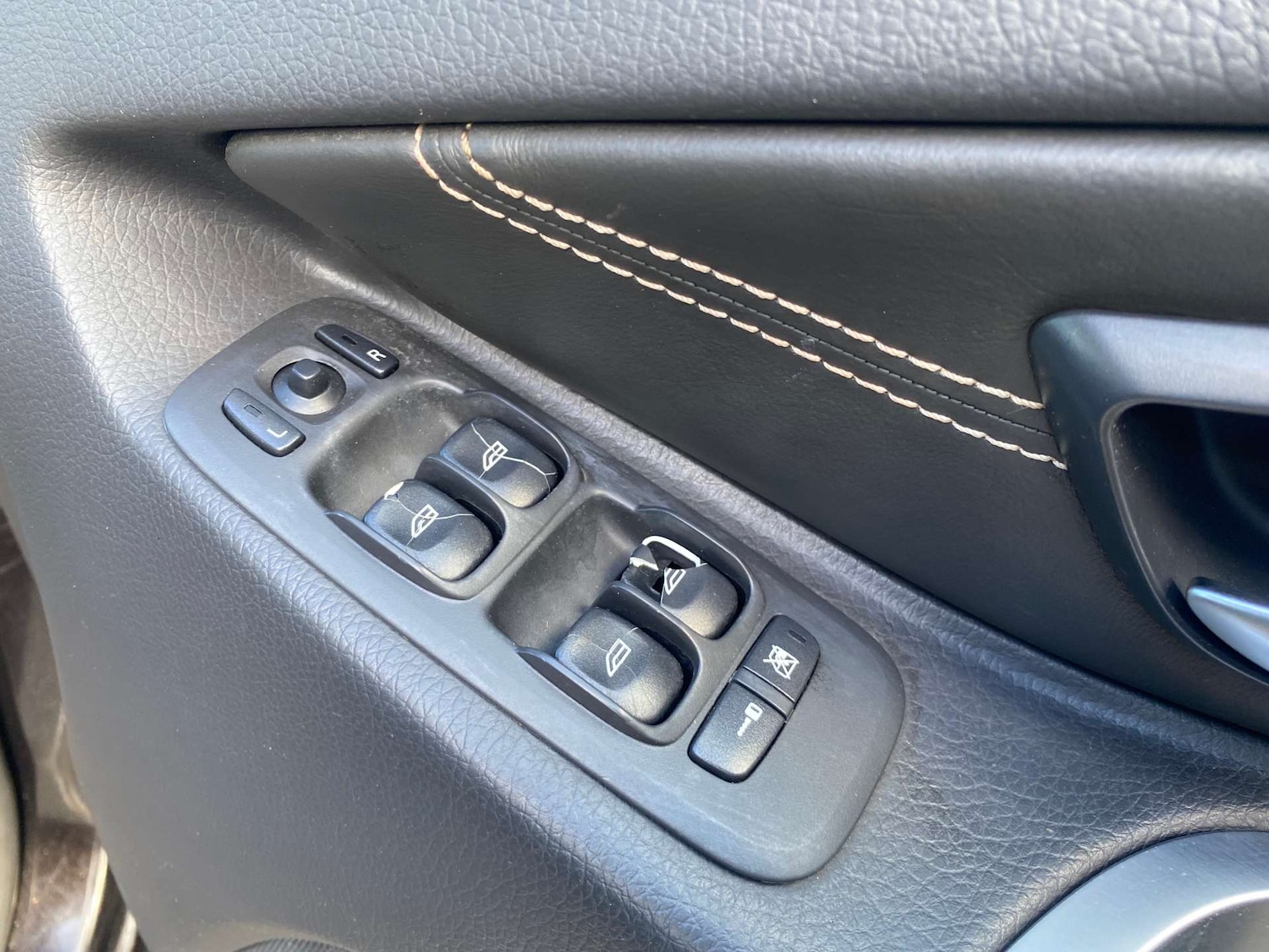 Used Volvo XC90 2010 for sale - 78056686: Photo 26