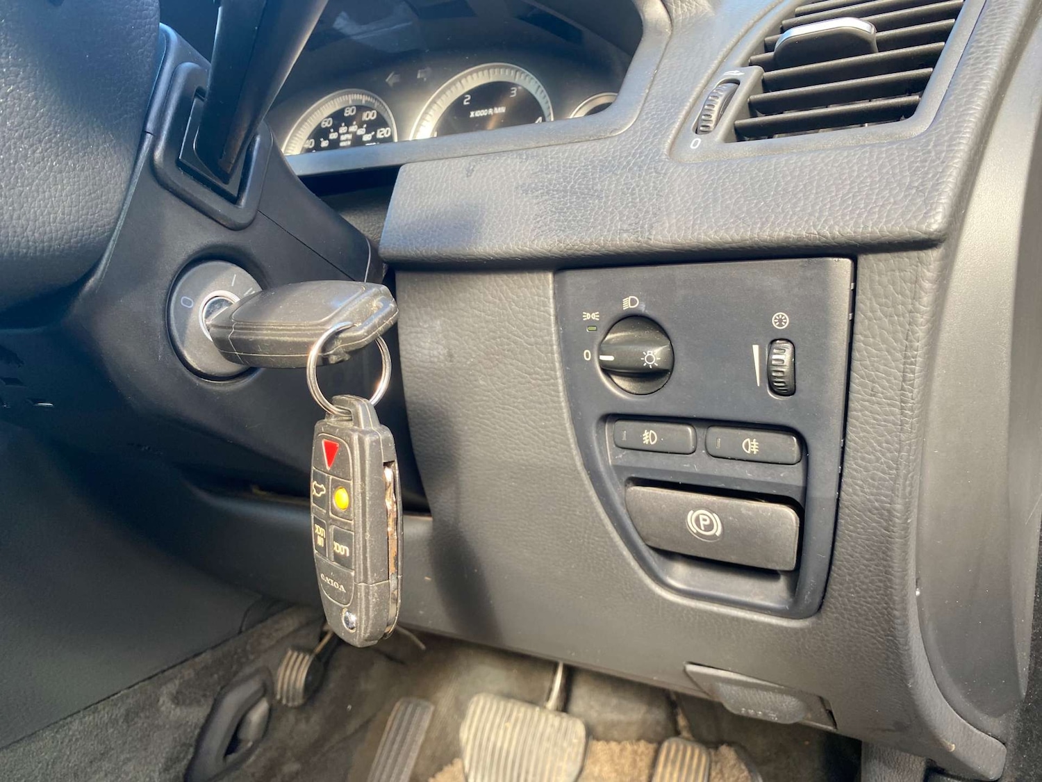 Used Volvo XC90 2010 for sale - 78056686: Photo 27