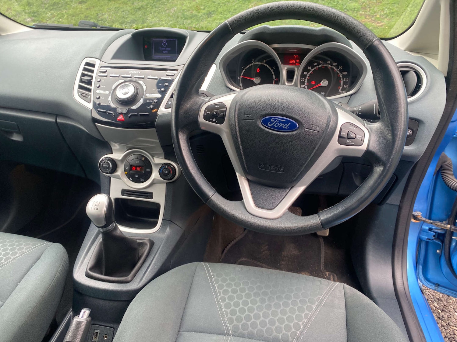 Used Ford Fiesta 2010 for sale - 77974162: Photo 14