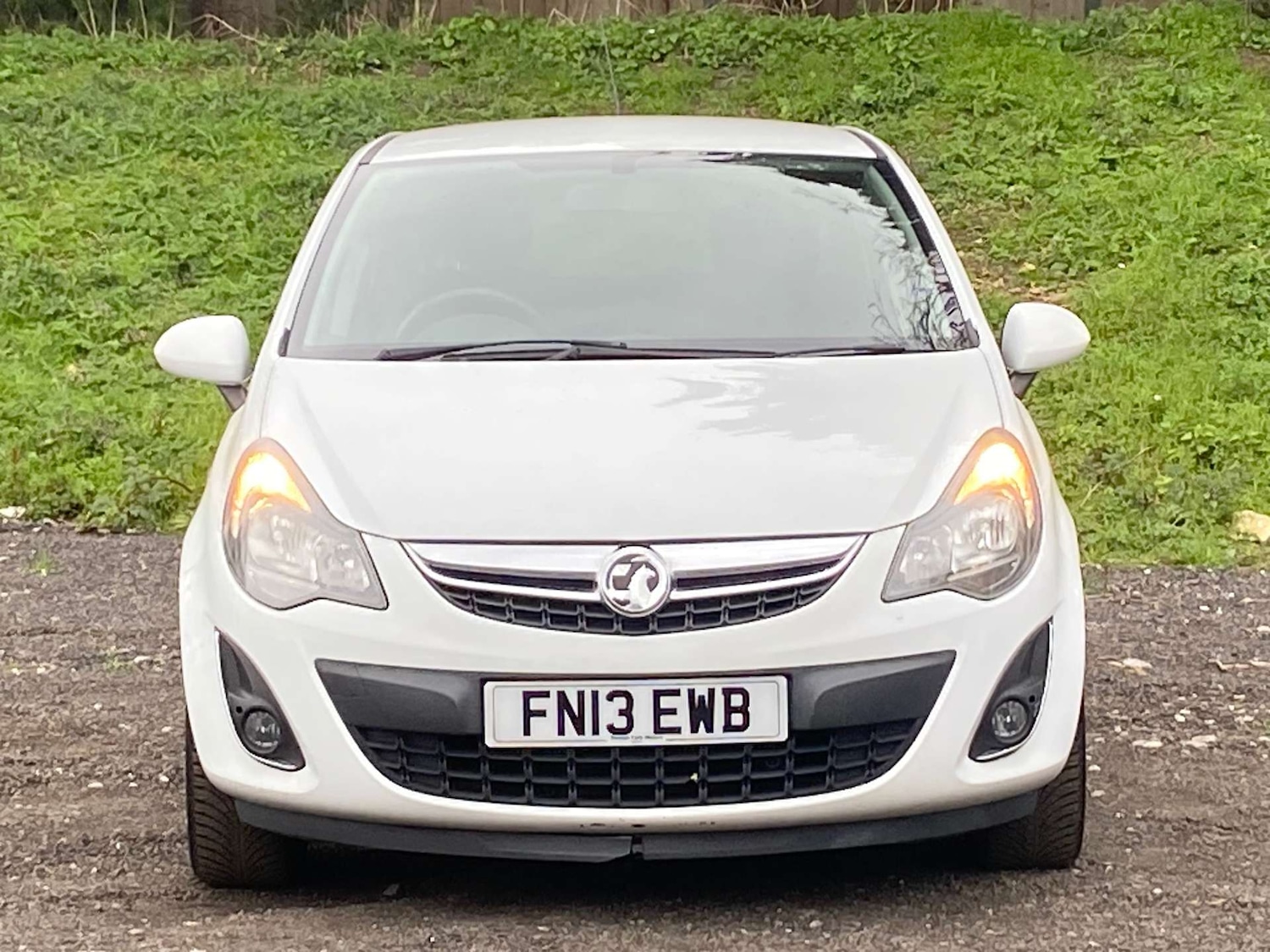 Used Vauxhall Corsa 2013 for sale - 77998580: Photo 2