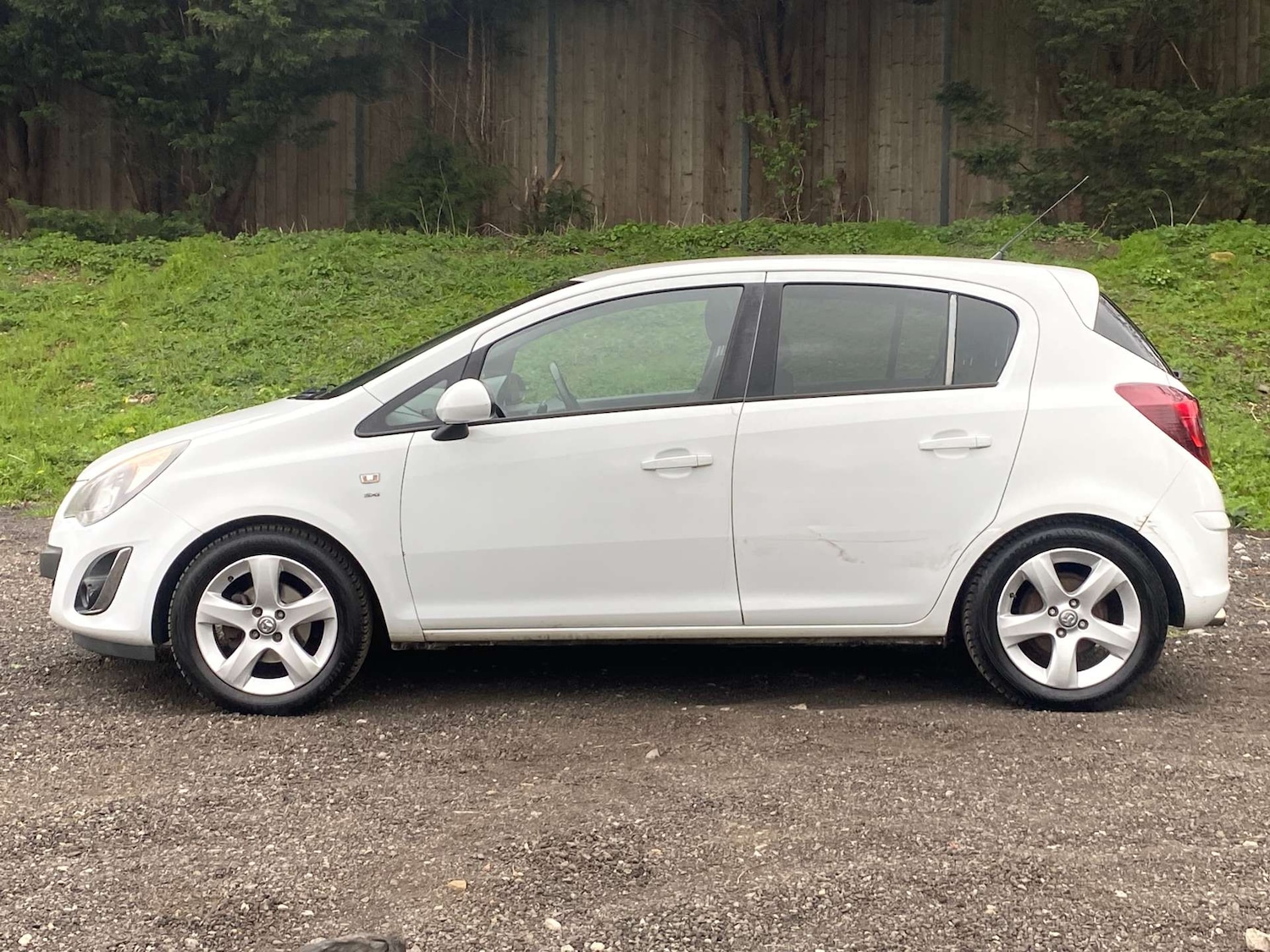 Used Vauxhall Corsa 2013 for sale - 77998580: Photo 4