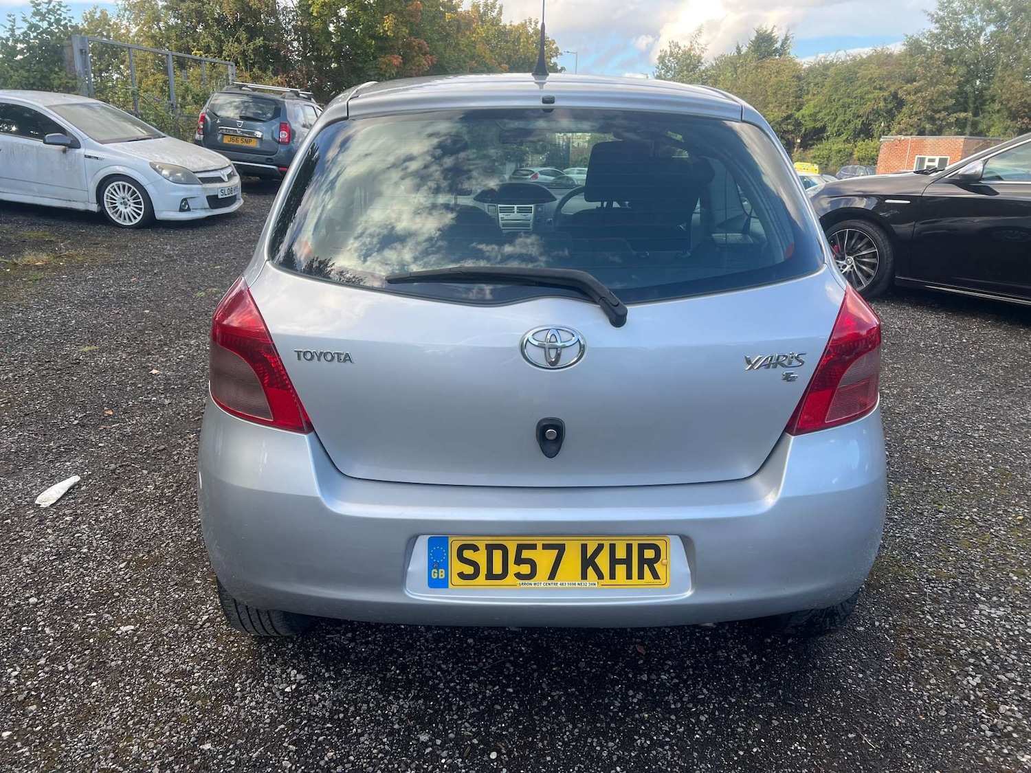 Used Toyota Yaris 2007 for sale - 76601117: Photo 4