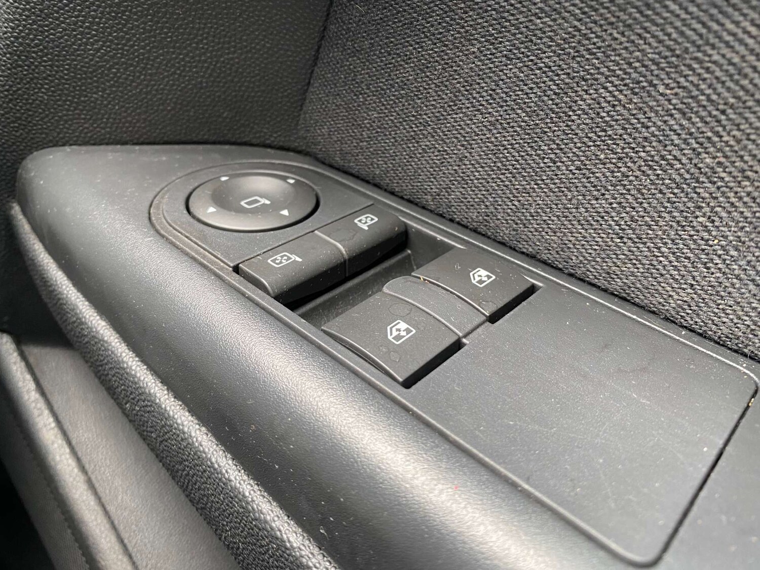 Used Vauxhall Astra 2009 for sale - 77877301: Photo 20