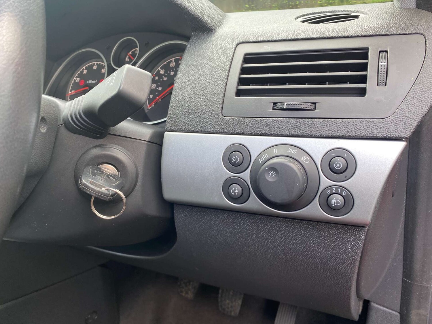 Used Vauxhall Astra 2009 for sale - 77877301: Photo 27