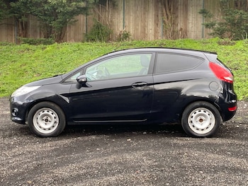 Used Ford Fiesta 2011 for sale - 77877314: Photo