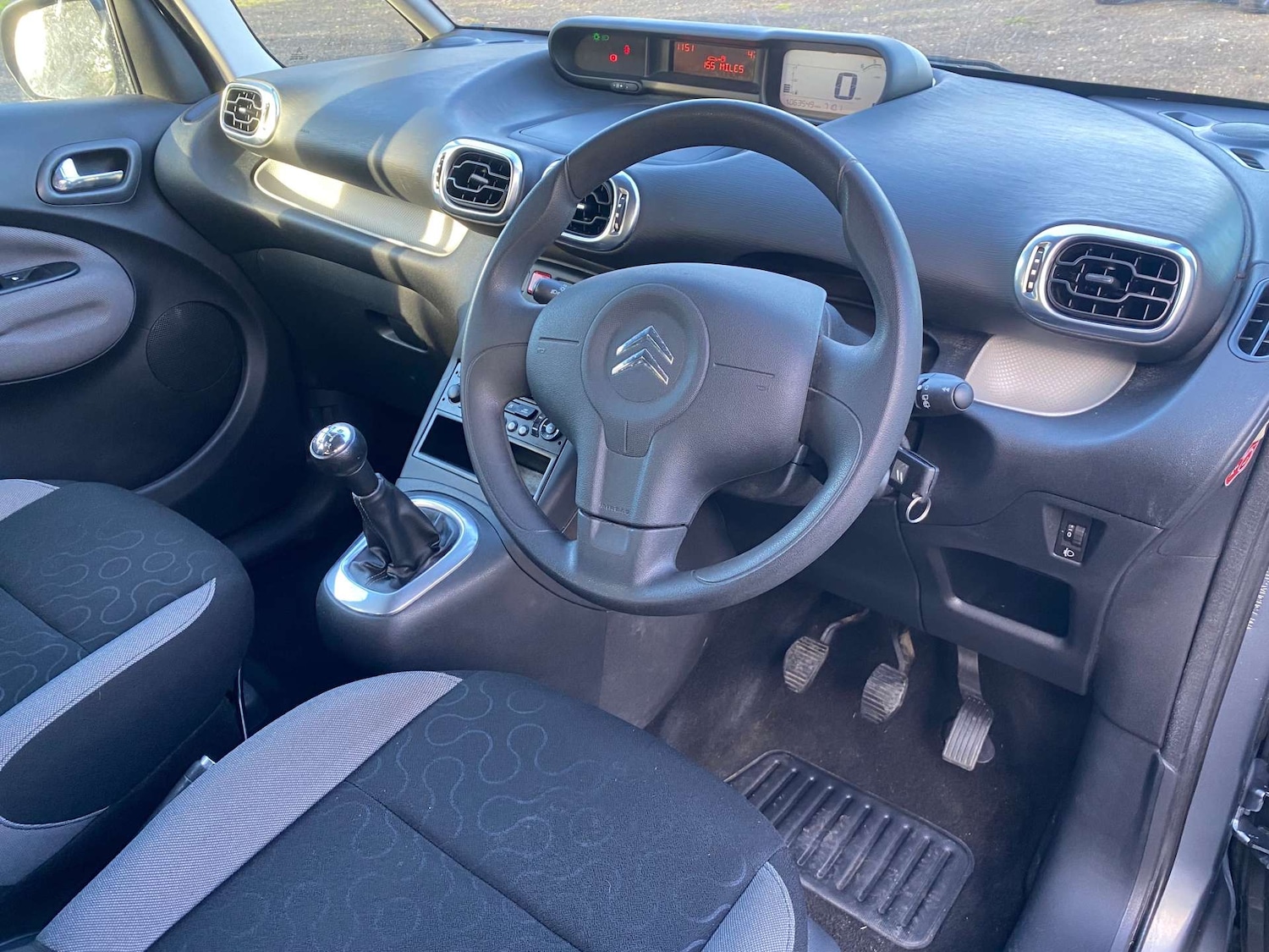 Used Citroen C3 Picasso 2009 for sale - 76637981: Photo 16