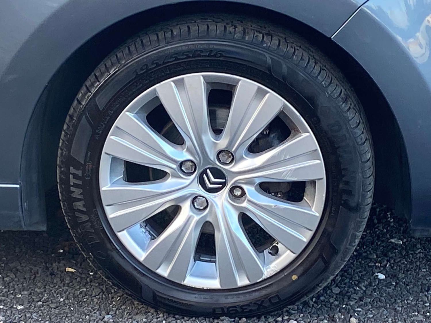 Used Citroen C3 Picasso 2009 for sale - 76637981: Photo 32