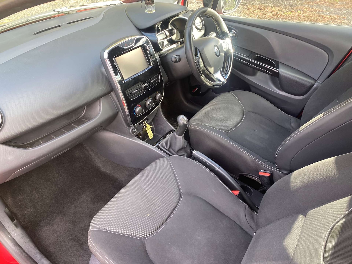 Used Renault Clio 2013 for sale - 77880369: Photo 14