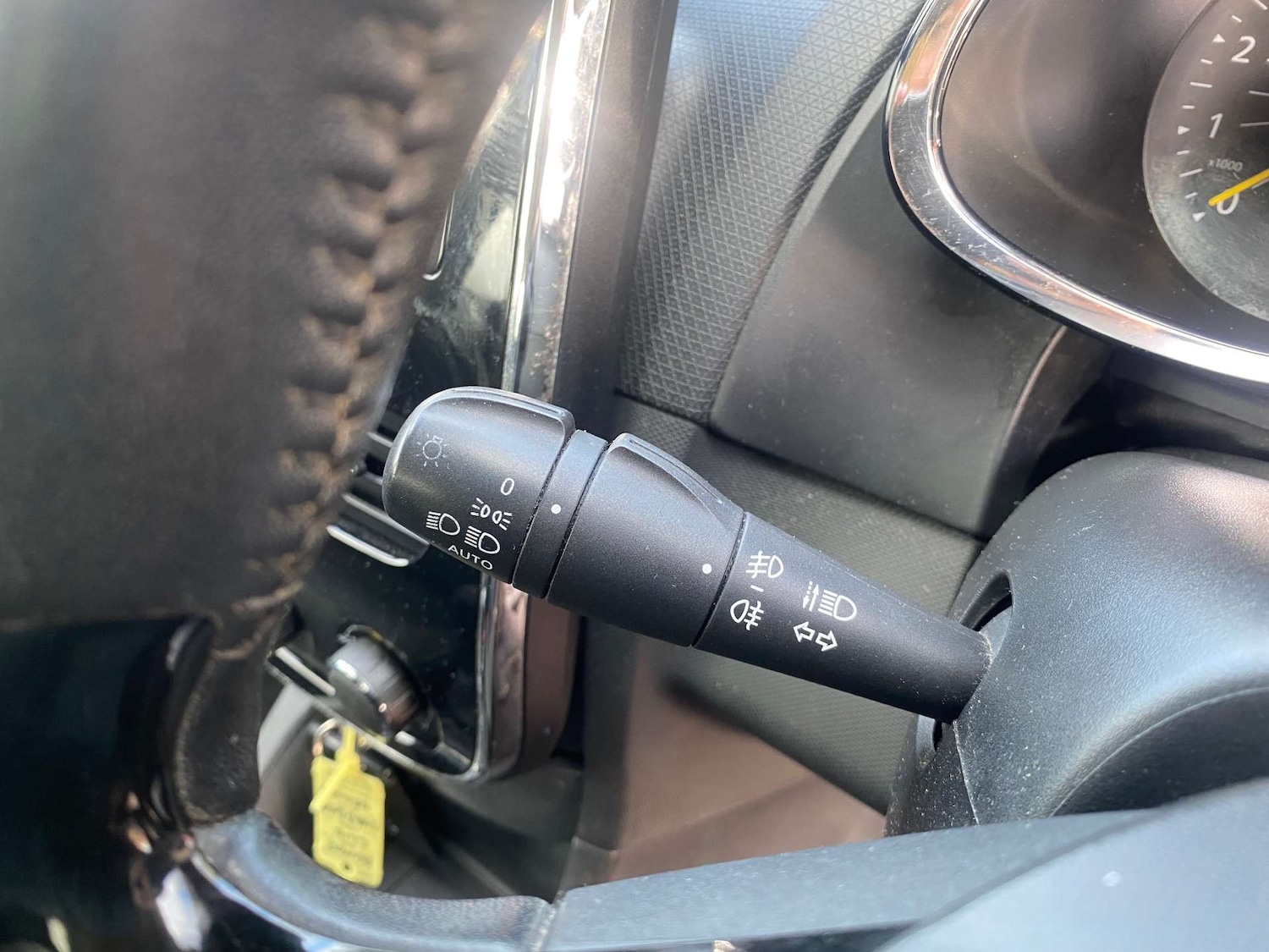 Used Renault Clio 2013 for sale - 77880369: Photo 26